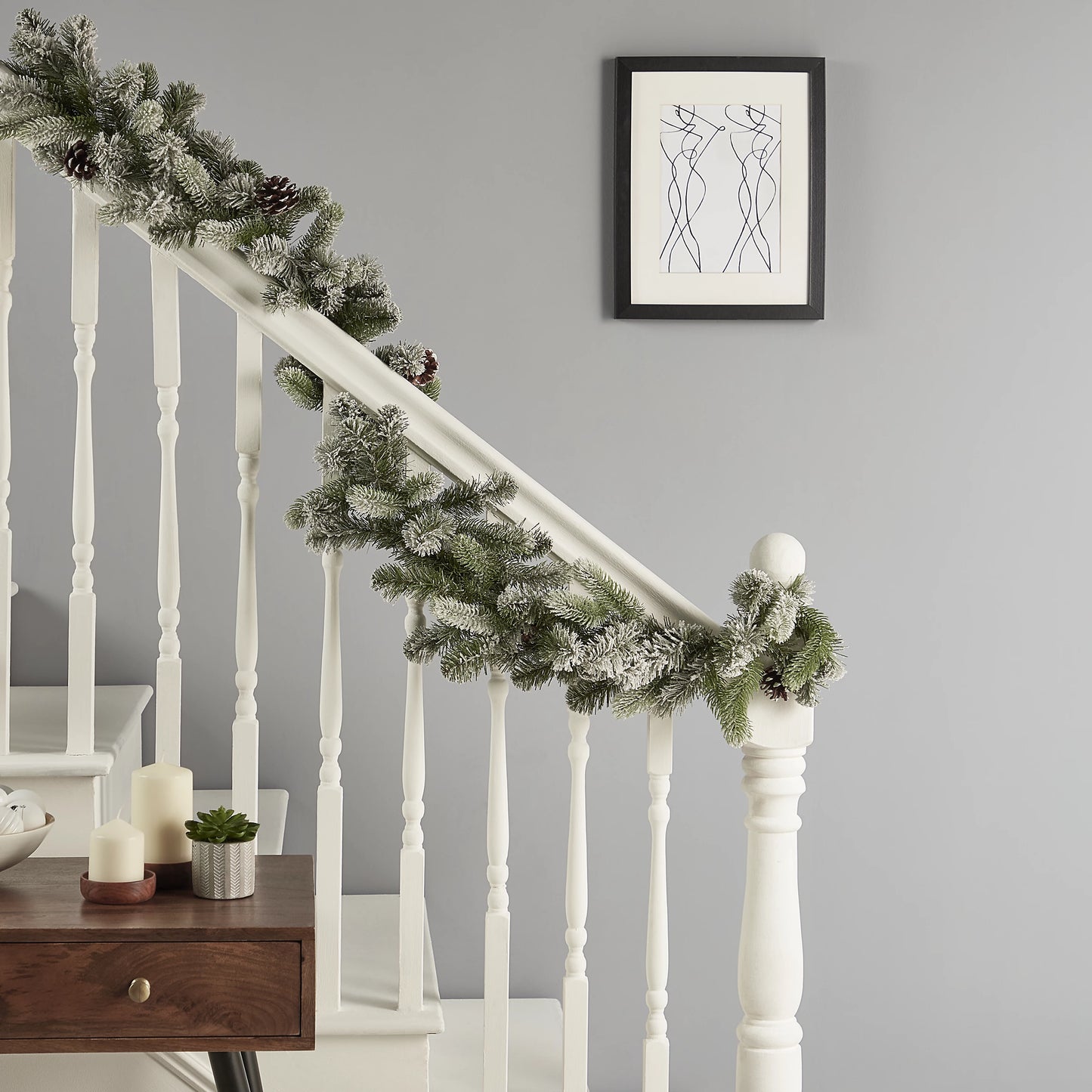 Frosted Pinecone Green Garland