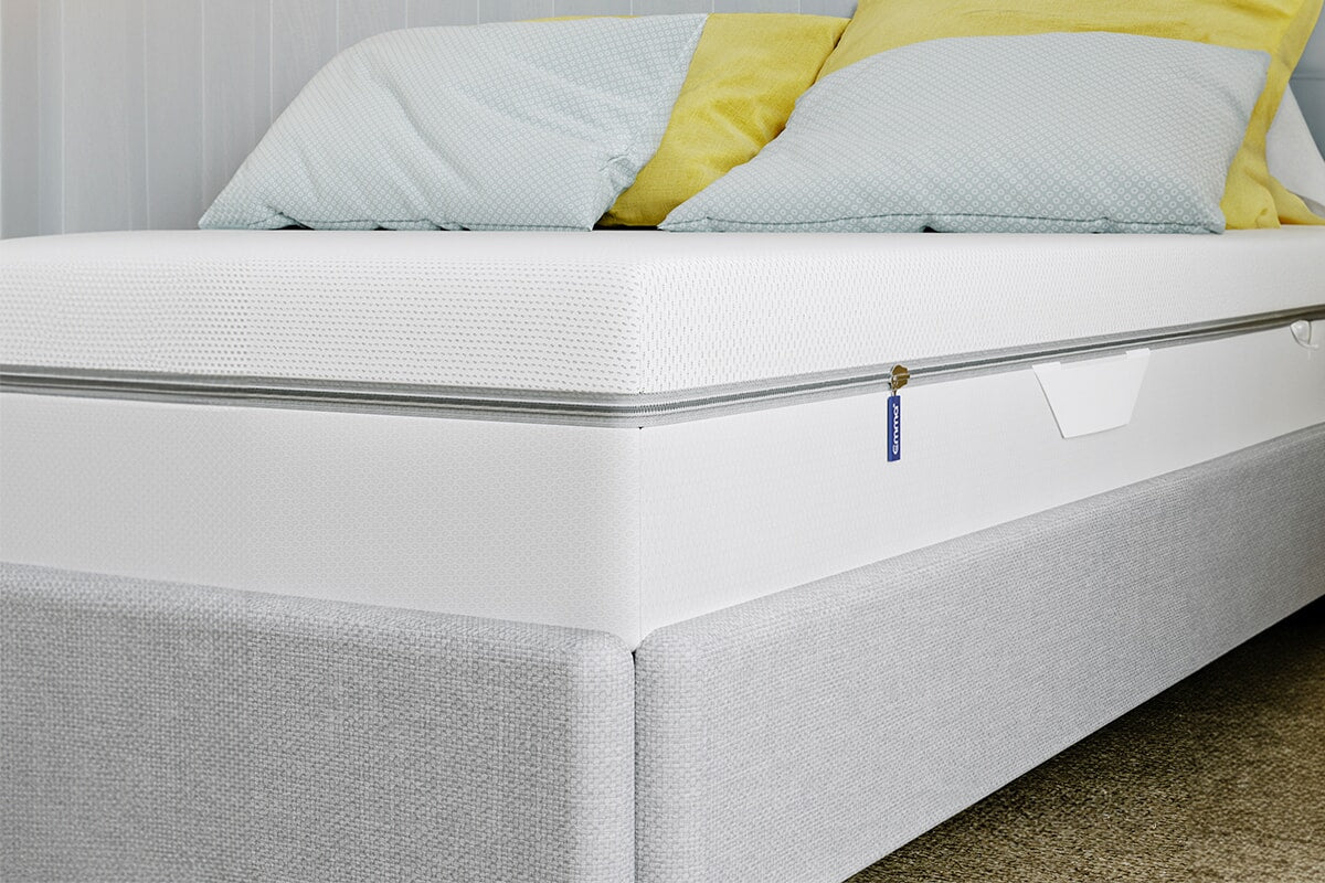 Emma Super King Bed & Mattress *deposit £100 Balance to be paid on delivery/collection total cost £350 or pay in full