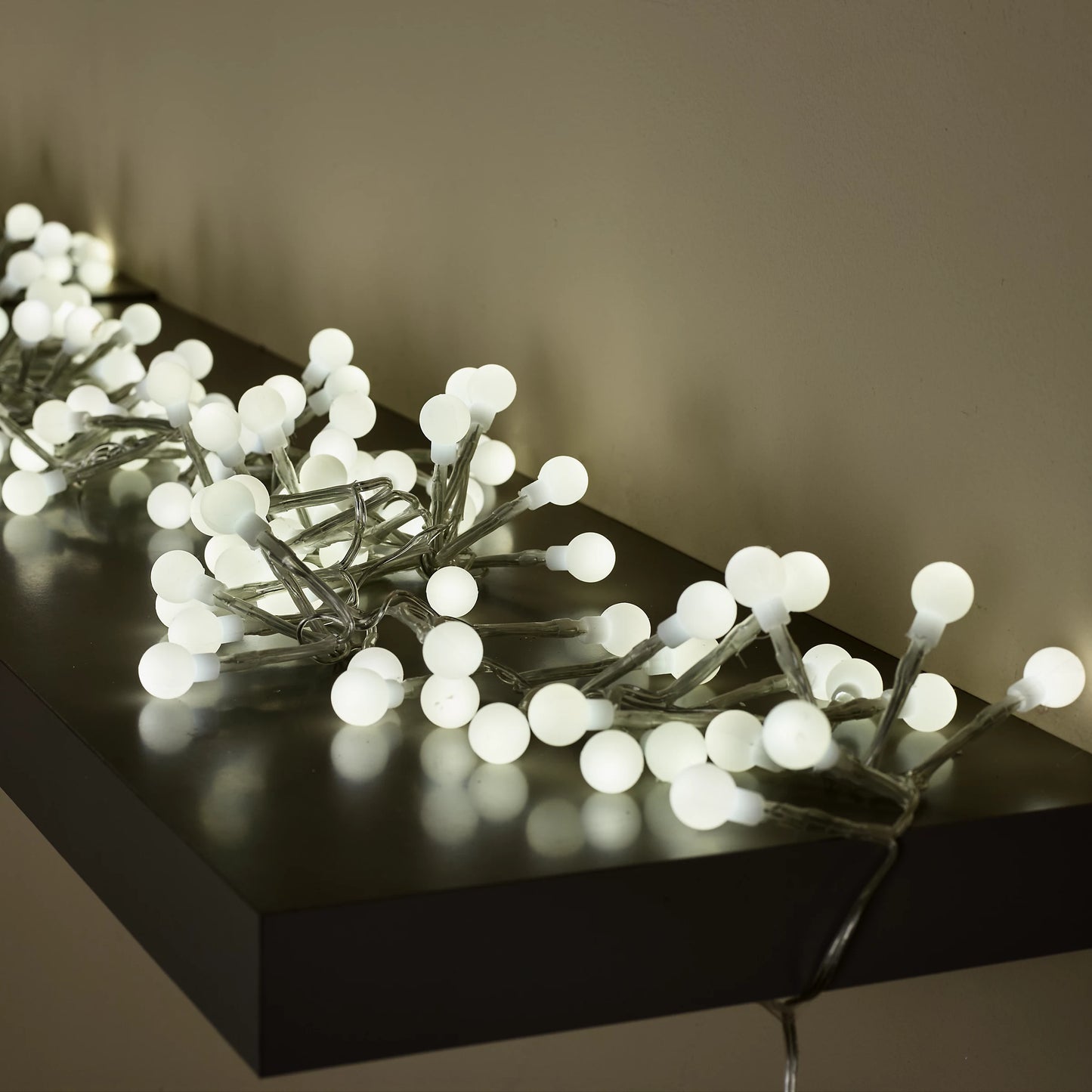 240 Ice white Berry LED Cluster string light With timer & 6m Clear cable