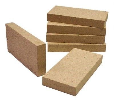 Set of 4 Fireplace, Pizza Oven, BBQ, Stove Premium Vermiculite FireBrick 230mm x 114mm x 25mm 9 x 4.5 x 1 to Suit Villager stoves