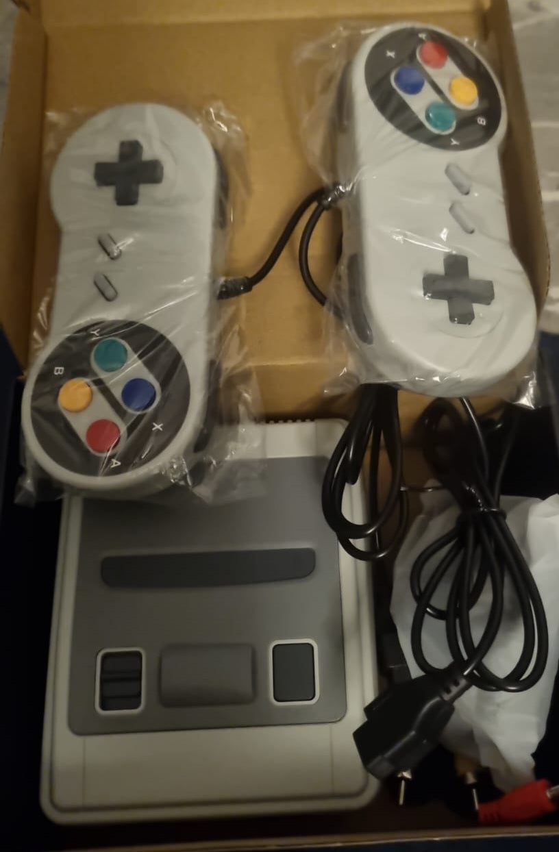 Super Mini SFC Entertainment System Retro Games Console with 620 Games