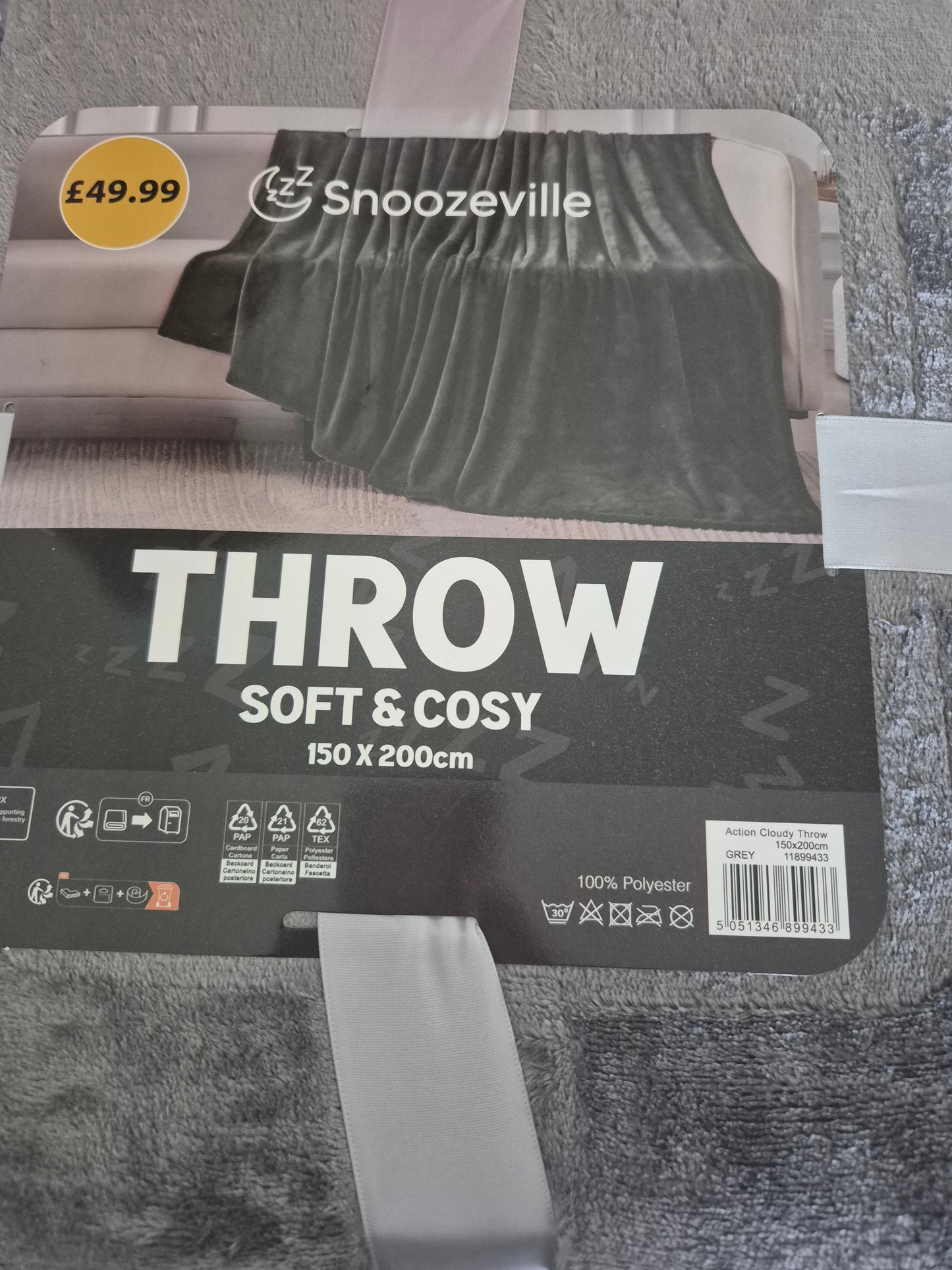 Snoozeville Cosy Cloud Throw Bundle 150cm x 200cm