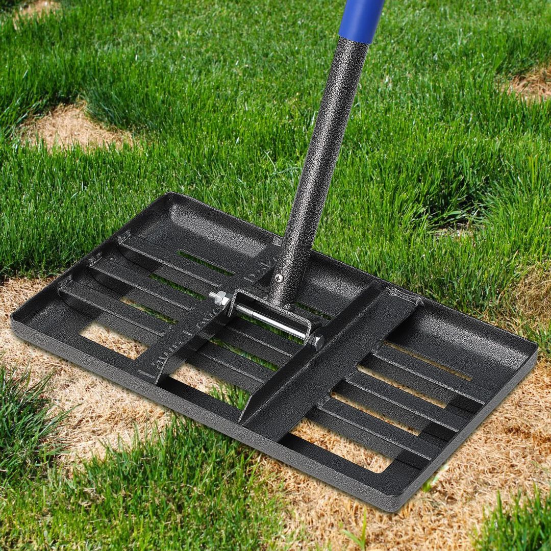 Lawn Leveling Rake, 43 x 25 cm Levelawn Tool with Effort Saving Curved Edge, 5 FT Metal Lawn Leveler Heavy Duty, Move Soil Ground Surfaces Freely, Length Adjustable