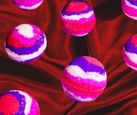 Raspberry Creme Round Bath Bomb