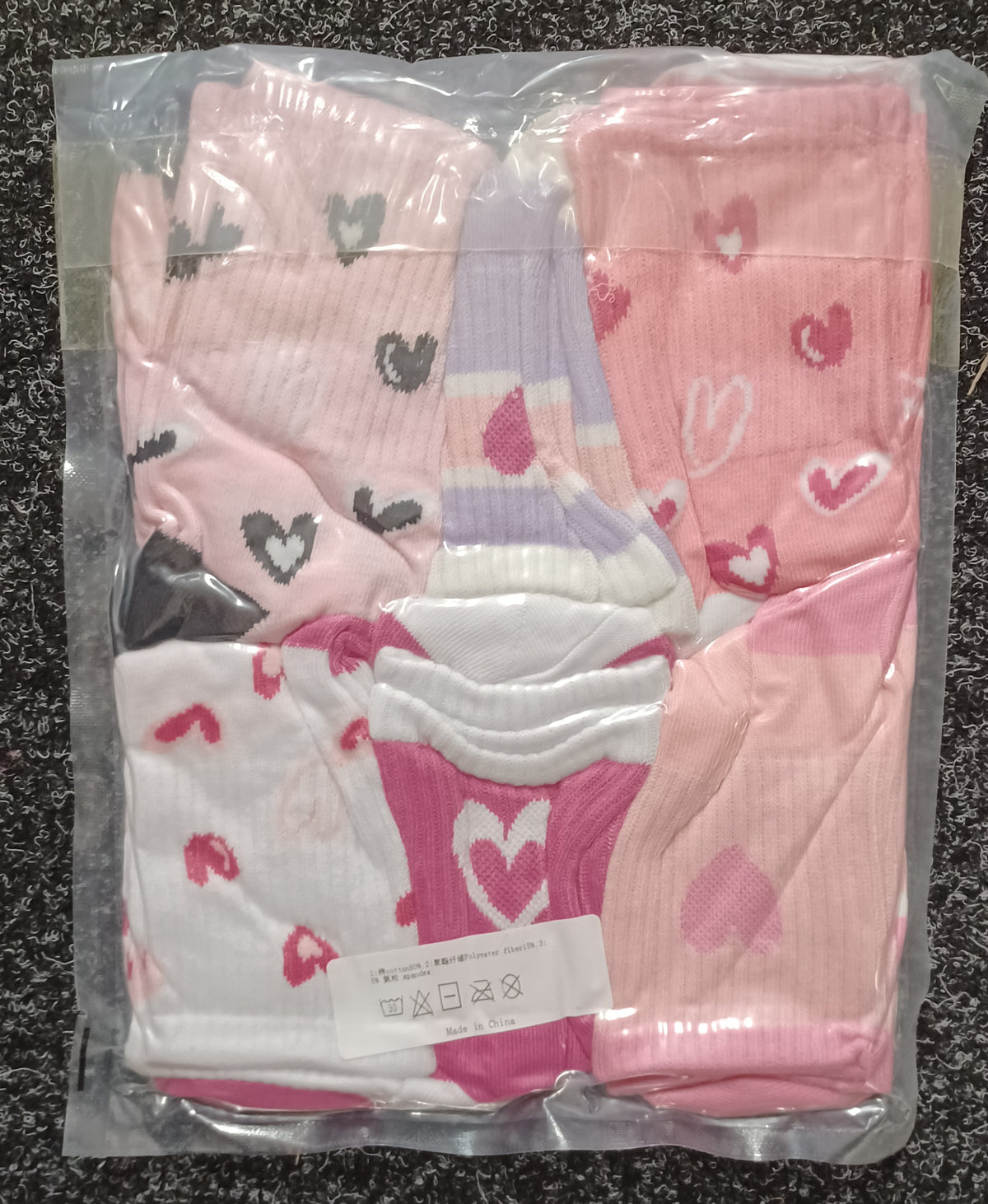 6 Pairs Girls Socks. Age 6-9 Years